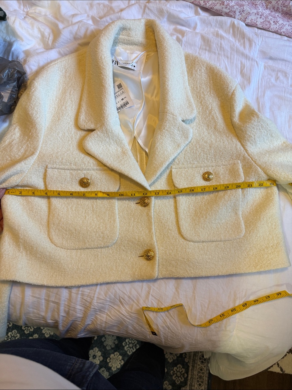 Zara Cream Bouclé Cropped Blazer with Gold Buttons - Picture 9 of 10